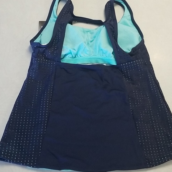 Nike women's swim top - Picture 2 of 3